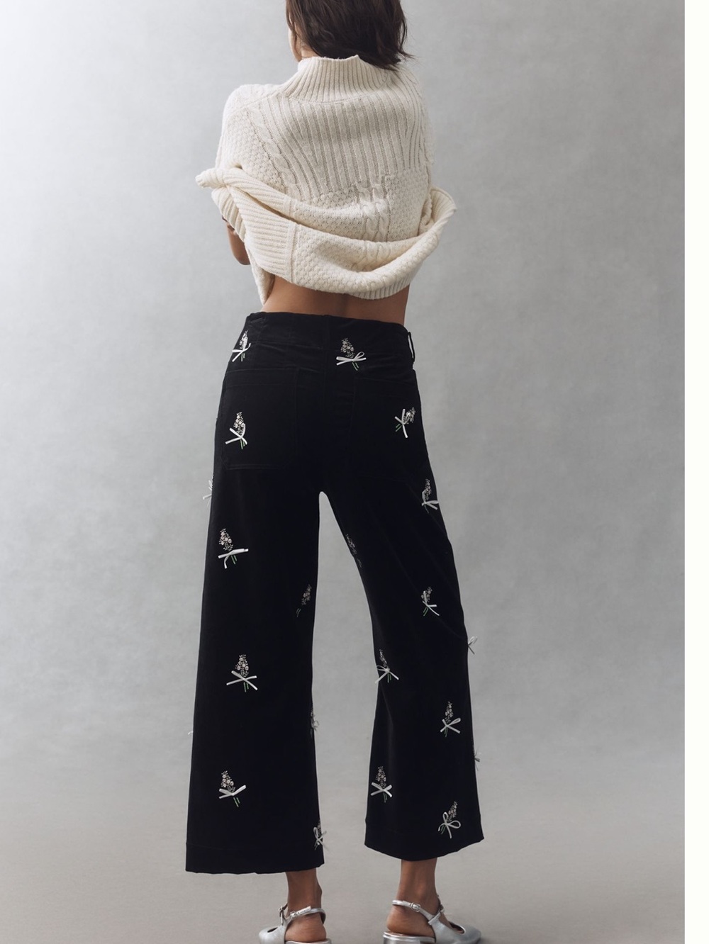 Anthropologie Colette Pants Maeve Cropped Wide
Leg Velvet Embroidered New Black - Picture 3 of 15